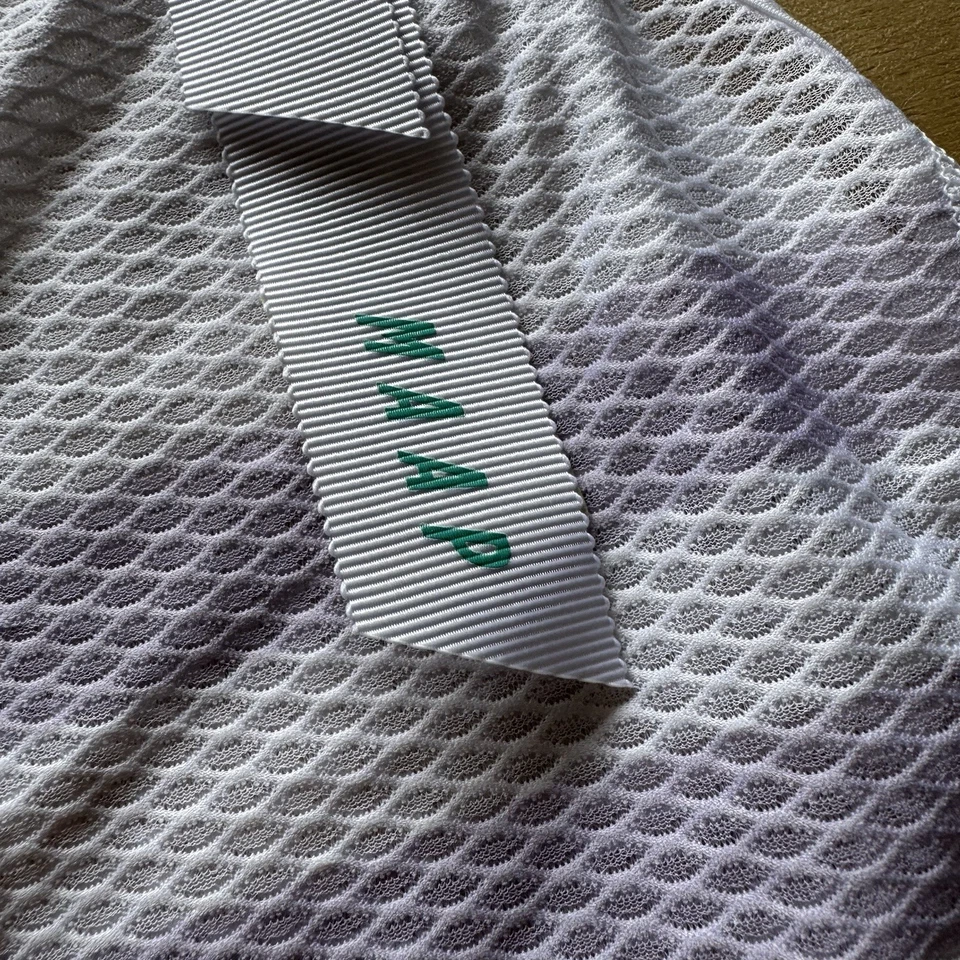 Camiseta sin mangas MAAP Emblem Team capa base ligera blanca mediana M para mujer NUEVA Foto 2 de 4