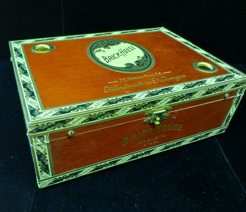 Electrified Stomp Box for Cigar Box Guitar
