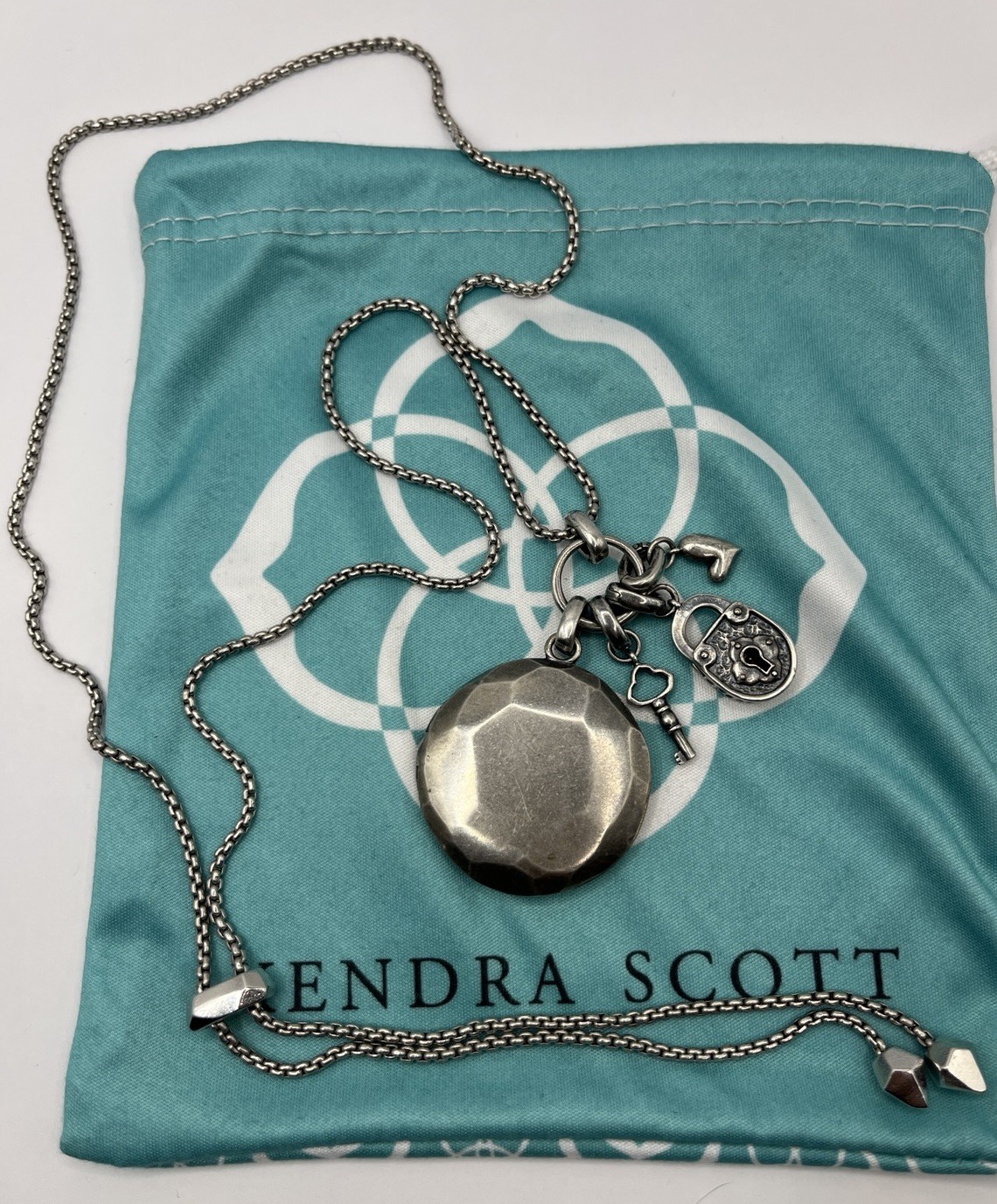 KENDRA SCOTT Silver Tone Round LOCKET Pendant Adjustable Chain Necklace & Charms