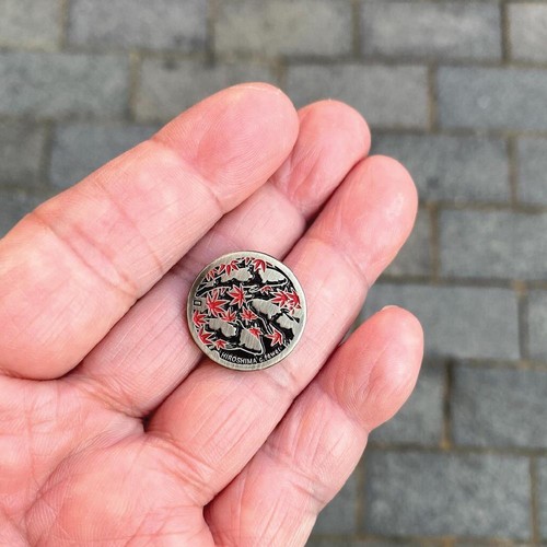 MINI SPILLA DA BAVERO SMALTATA HIROSHIMA ACERO 3/4" (2CM) DI DRAINART - Foto 3 di 3