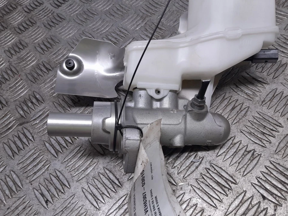 MK4 SKODA OCTAVIA FRENO CILINDRO MAESTRO (ABS) 5WC614105AB 2020-2024 Foto 3 de 4