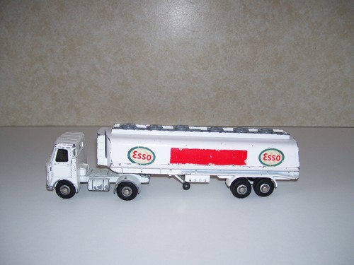 dinky aec esso tanker - Picture 2 of 12