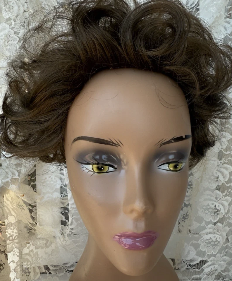 Mona Lisa LAYERED FALL Wig Style 1740 color 10 - Image 2 of 4