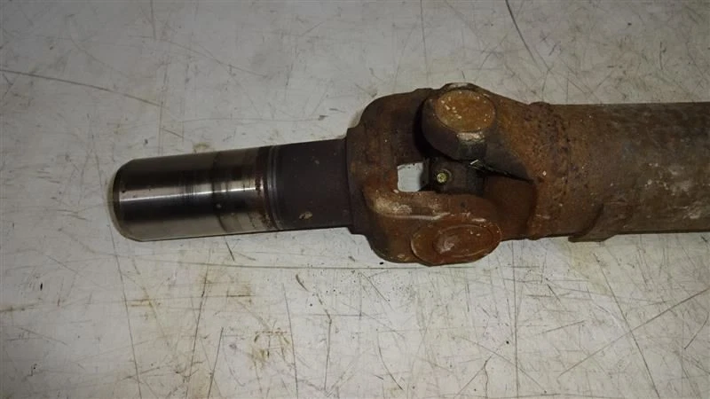 Rear Drive Shaft 4x4 4 Door Opt NP1 ID: CYT Fits 1996-2005 GMC S-15 Jimmy 675178 Foto 4 de 4