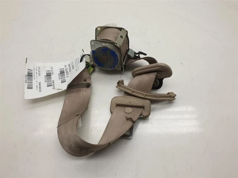 Lexus RX300 2000 montaje de cinturón de seguridad trasero lado del conductor  Foto 4 de 4