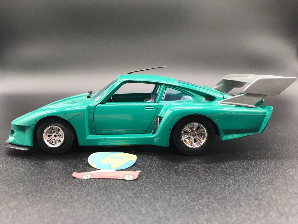 Bburago Porsche 935 TT  , automodello scala 1:24 - 1:25, vintage (1460) - Immagine 4 di 4