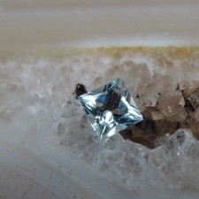 Echter Blau-  Topas behandelt Sky-Blue kalibriert Square facettiert  Edelstein 3