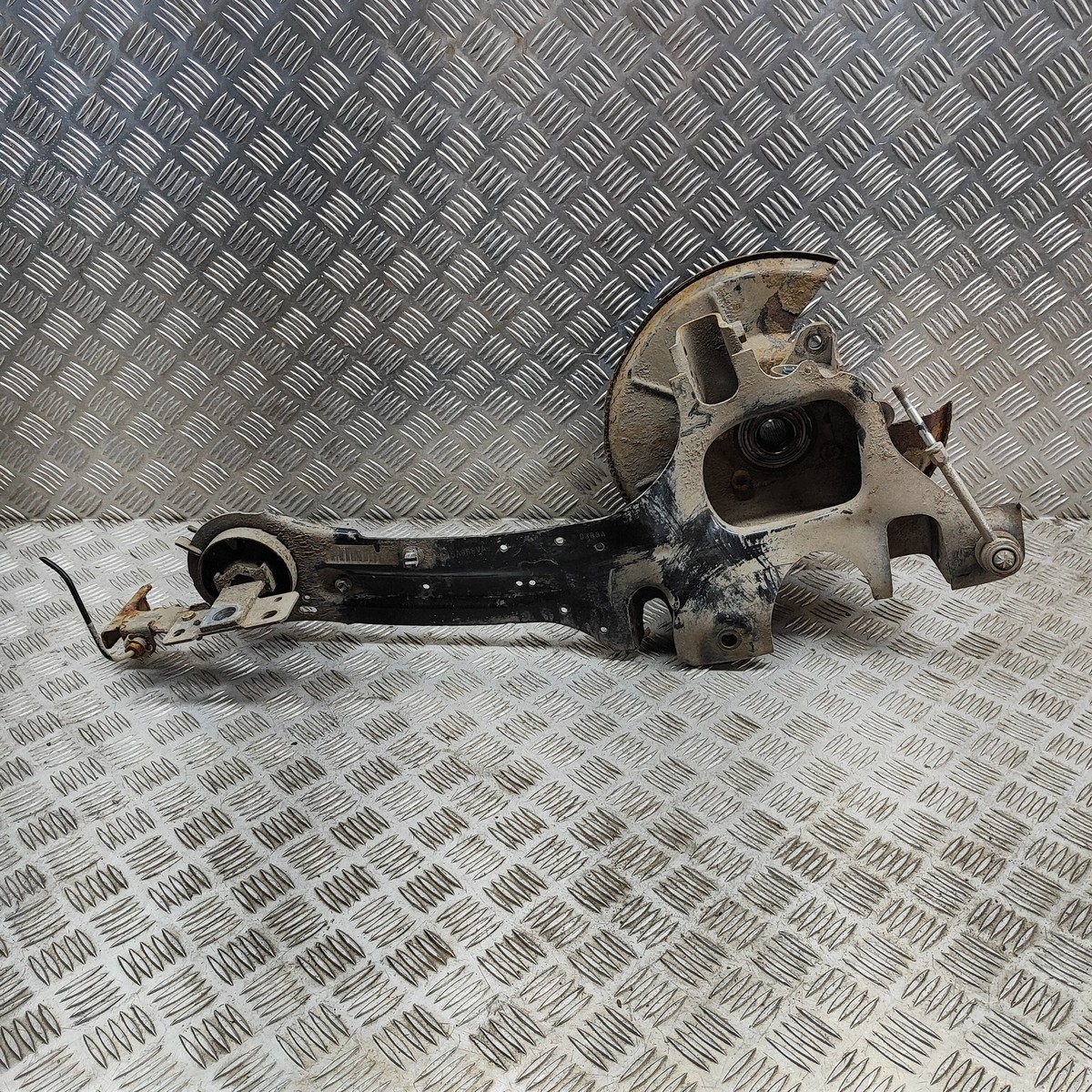 VOLVO XC60 MK1 Rear Right Wheel Hub 31476210 2.4 Diesel 140kw 2017 