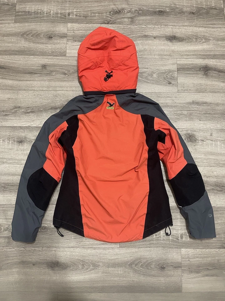 CHAQUETA REFLECTANTE CORREA CREMALLERA SALEWA VINTAGE GORE TEX XCR AlpineXtrem talla s Foto 2 de 4