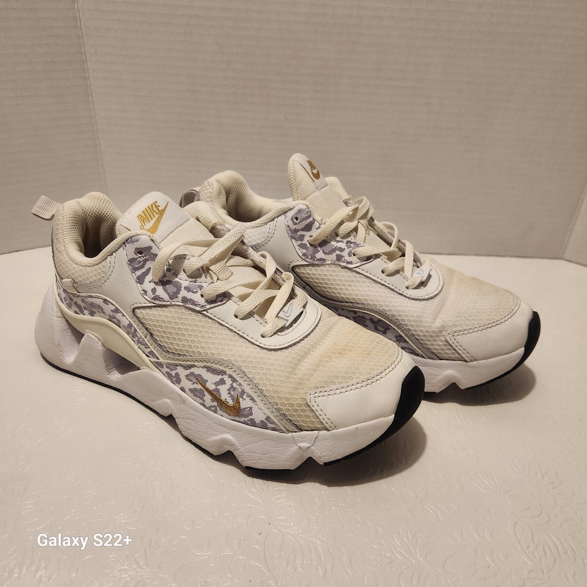 Nike Ryz 365 2 Women's Sneaker Shoes DO2797-100 Size 8 White Nike Ryz 365 2 Women's Sneaker Shoes DO2797-100 Size 8 White