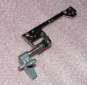 Scharnier Rechts Hinge right für ASUS W90V, W90VN, W90VP Notebooks
