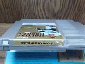 Wayne Gretzky Hockey Black Jersey Variant Nintendo Entertainment System NES Rare