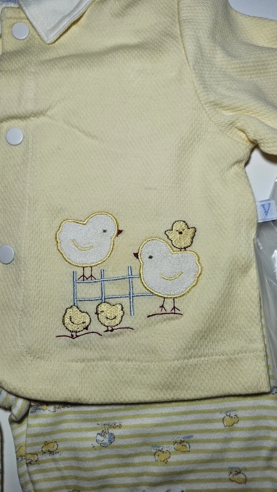 Nuevo Traje de 3 a 6 Meses Vitaminas Bebé 3 Piezas Pollitos Amarillos Pascua De Colección Foto 2 de 4