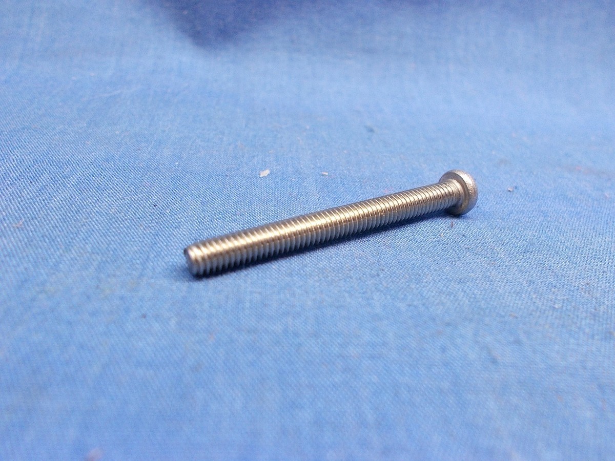 Kページ Kawasaki 220R0440A. OEM Taillight Lens Screw. 4x40. Fits Kawasaki