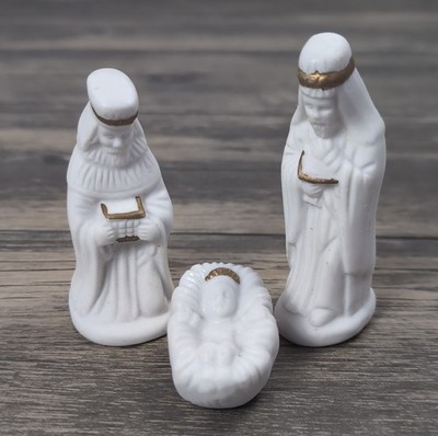 Global Innovations White & Gold Porcelain Nativity Set 3 Piece Christmas Decor