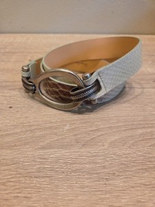 Vintage Garuglieri White Italian Leather Belt with Silver Butterfly Buckle, Lg Garuglieri | Accessories | Vintage Garuglieri White Italian  main image 3