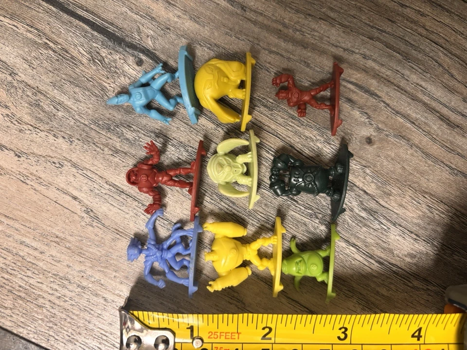 Ben 10 Omniverse Omnitrix Challenge 9 figuras SOLO lanzamiento juego de rol Bandai Foto 4 de 4