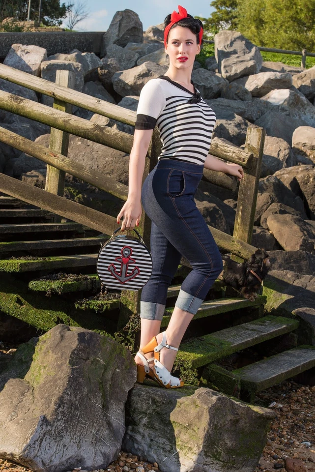 Hell Bunny Anchor and Heart Red Black Nautical Retro Bag - Image 3 of 3