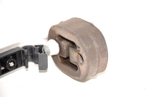 2004 2005 2006 AUDI S4 B6 4.2 CABRIO QUATTRO - EXHAUST MOUNT / HANGER 8E0253463F - Picture 6 of 8