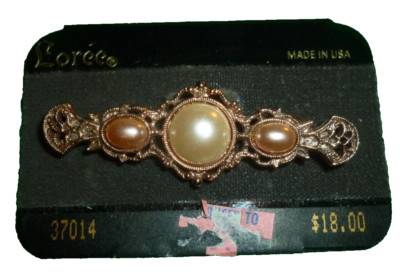 Vintage On Card Loree Brooch Pin with Faux Pearls Pinkish