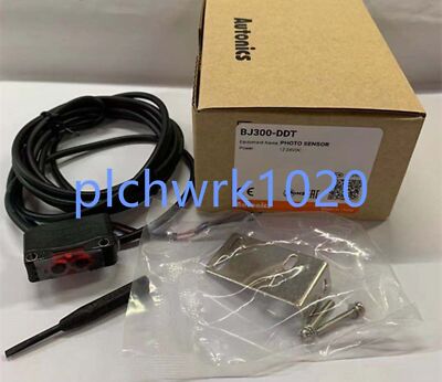 1 PCS NEW IN BOX Autonics Photoelectric Sensor BJ300-DDT #W6