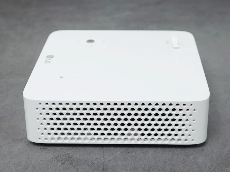 LG PF50KA 1080p Wireless Smart DLP Portable Projector BROKEN - Image 2 of 4