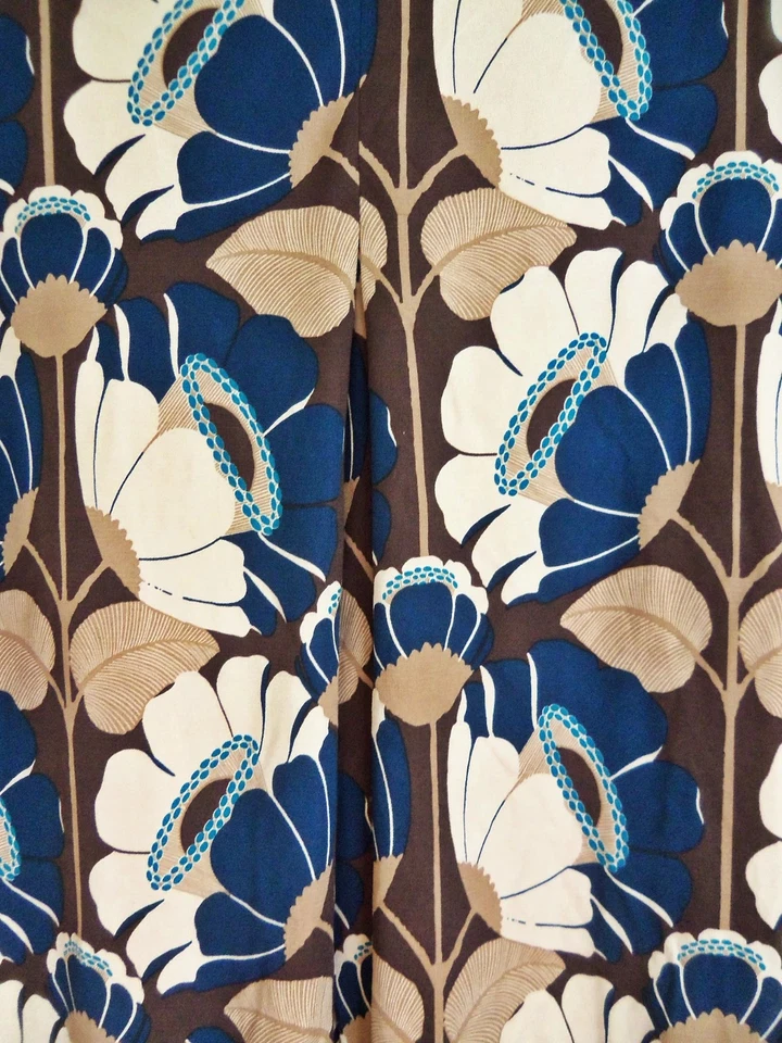 Falda de seda forrada estampado floral azul y marrón gráfico Trina Turk años 90. Talla 6. Foto 3 de 4