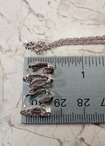 Avon Vtg Demi Parure 18" Princess Necklace Clip Earrings Rope Teardrop Costume - Picture 7 of 8