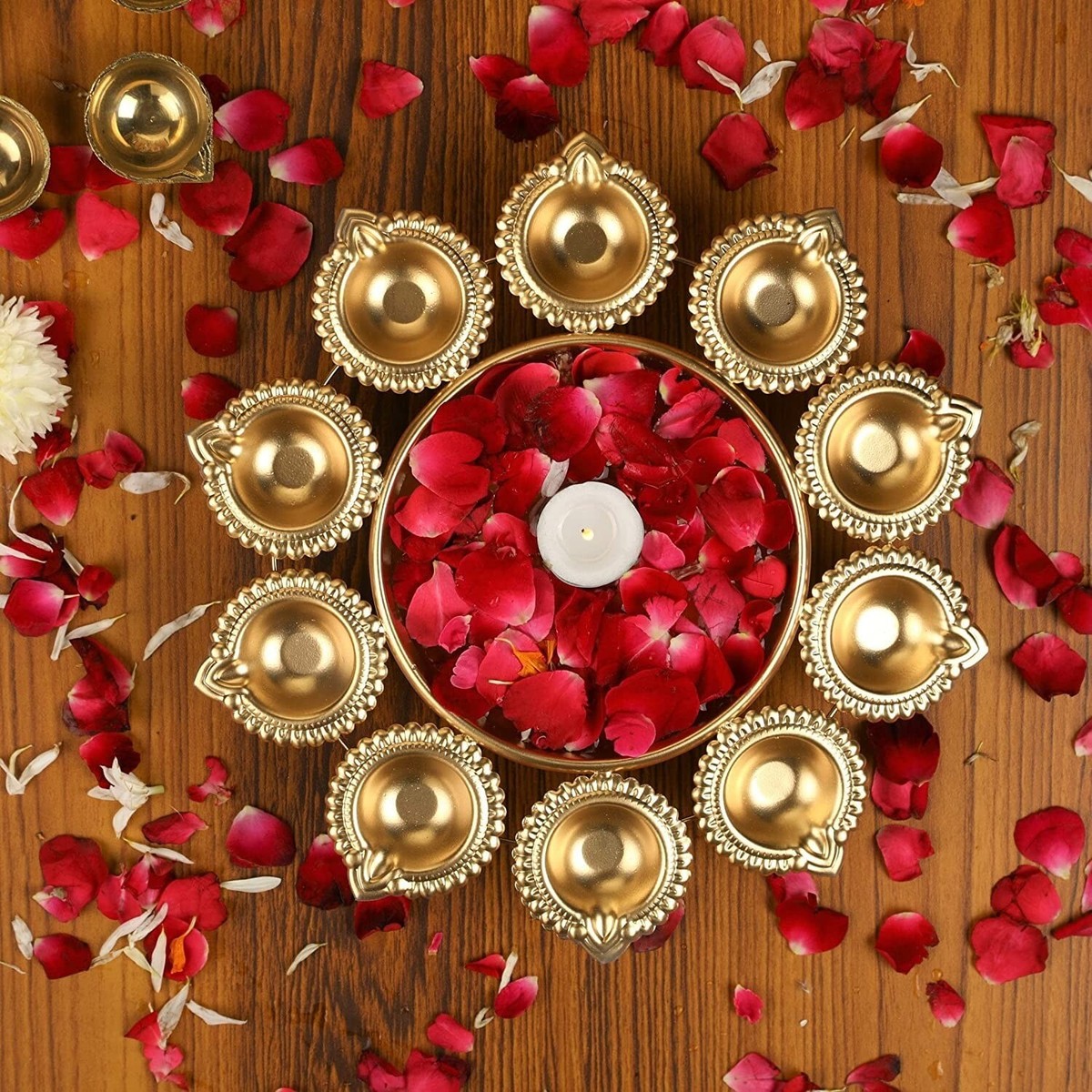 Goldene Metal Diya Öllampen - Set Aus 2 Stück Für Pooja & Diwali Dekoration