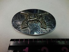 CROSED PISTOLS BELT BUCKLE--MADE IN CHINA --NO BAIL ON BACK