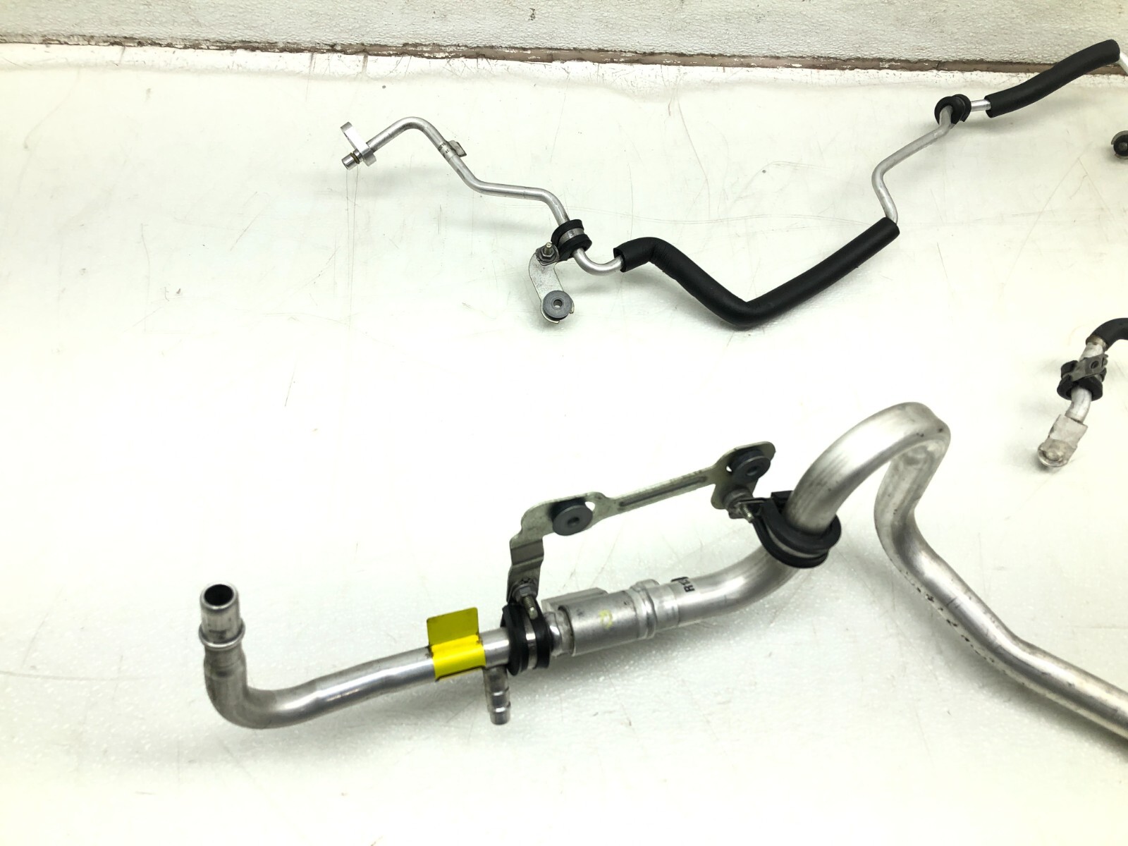 2014-2019 MASERATI GHIBLI SQ4 A/C AC LINE HOSE PIPE SET OEM.