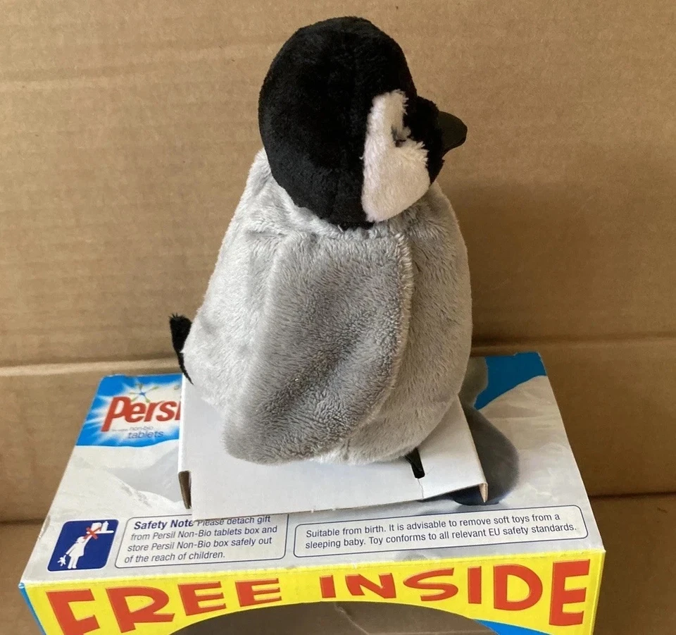 Persil Promo Happy Feet Penguin Chick Reversible Soft Toy Plush -Hatching Mumble - Image 3 of 4