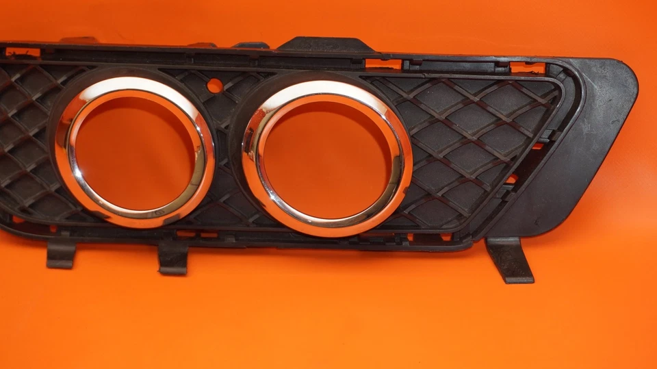 MERCEDES BENZ E350 PARRILLA INFERIOR DERECHA 2010 2011 2012 2013 SEDÁN E550 A2128850823 Foto 3 de 4