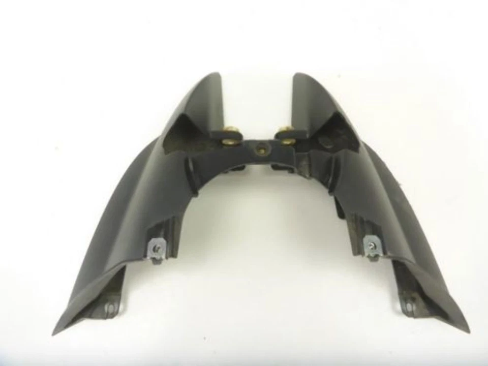 13 BMW K 1300 tampa de cobertura de luz de freio traseira 7675427-01 DANIFICADA - Imagem 3 de 4