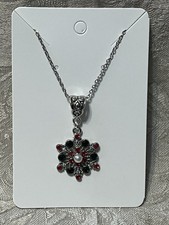 Retro Red Green Crystal Gem Silver Snowflake Pendant Necklace Holiday Jewelry