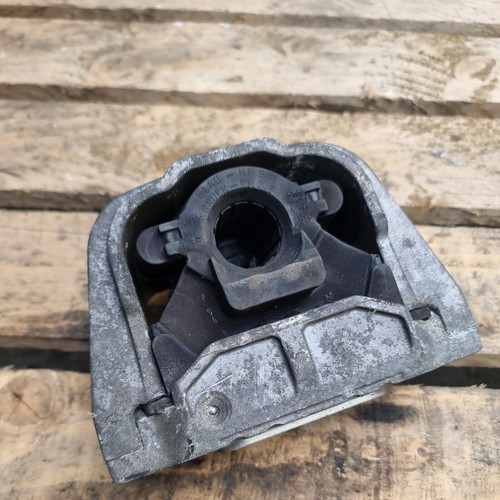 VW Golf Mk5 Seat Audi A3 - Driver Side Engine Mount - 1K0199262 (A89) - Picture 3 of 11