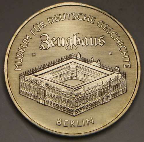 GERMANY (East / DDR) 5 Mark 1990 - Nickel-Brass - Zeughaus Museum - aUNC - 681 *