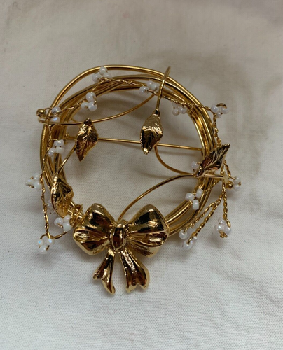 Vintage Wreath Brooch Circle Pin Gold Beads Bow Wired Jewelry