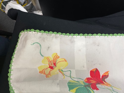 Vintage hand-sewn tablecloth made from floral napkins 30" x 34" - Picture 10 of 13