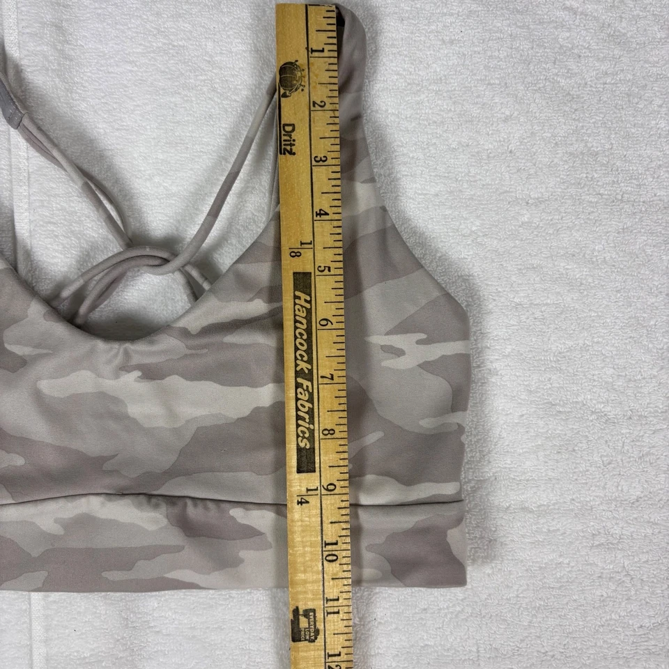 Sujetador deportivo Athleta camuflado para mujer pequeño correas cruzadas soporte medio atlético Foto 4 de 4