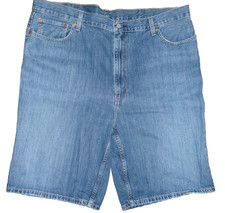Men's Levis 469 Denim Jean Shorts Size 44 EUC 12" Inseam, 100 Cotton
