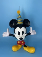 2018 Disney Mickey Mouse 90th Birthday Exclusive Souvenir Sipper Cup