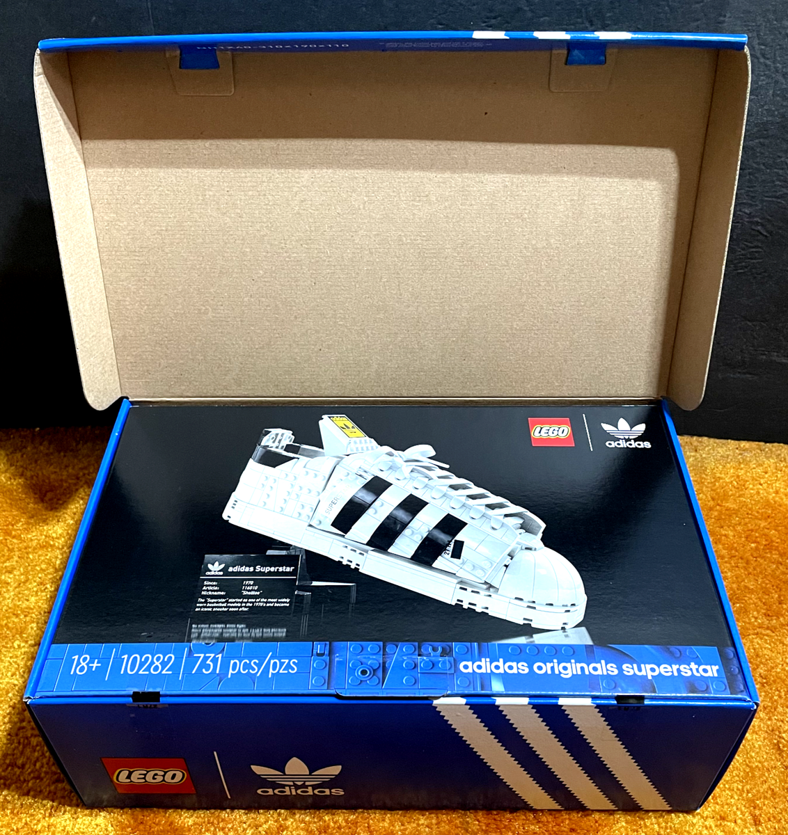LEGO 10282 adidas Originals Superstar