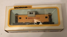 Bachmann HO Union Pacific Caboose UP 206 Model Railroad Train Car - Item 2056