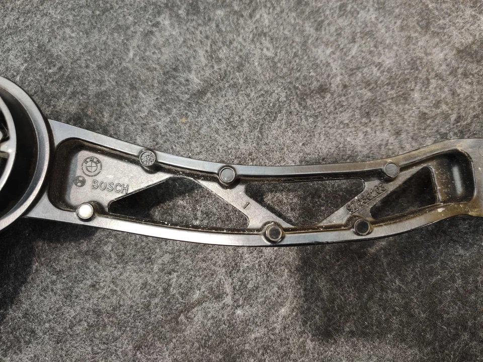 Комплект из 2 левых правых передних рычагов стеклоочистителя 61617322154 61617322156 от оригинального производителя BMW i8 2014-20 - Изображение 3 из 4