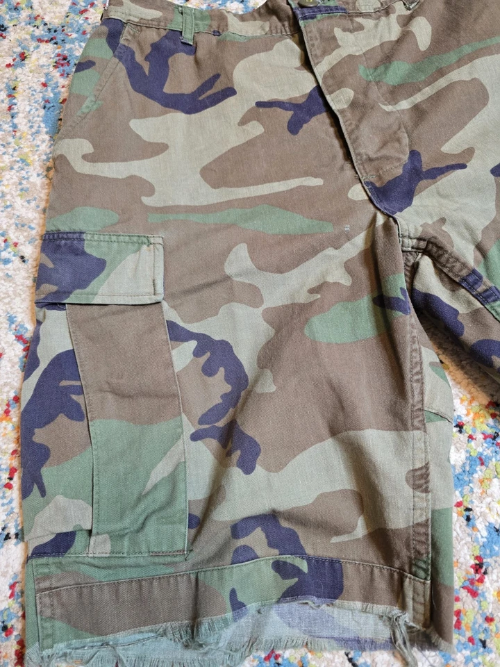 Pantalones Cortos de Carga Vintage Años 90 Ejército de EE. UU. Bosque Camuflados Talla 32" Militar Foto 3 de 4