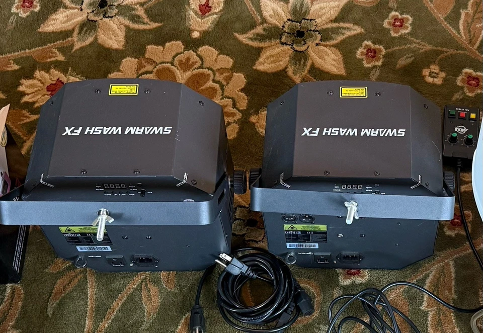 PAIR OF  CHAUVET DJ Swarm Wash FX Multi-Effect light🔥🔥🔥🔥🔥 (2) - Image 2 of 4