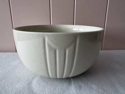 Hall Pottery Large Mixing Bowl Radiance Butter Cream 9  Stoneware Farmhouse