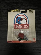 SNOOPY Peanuts POP CULTURE Hot Wheels 2025 JBL84 Red Doghouse 1:64 New Sealed