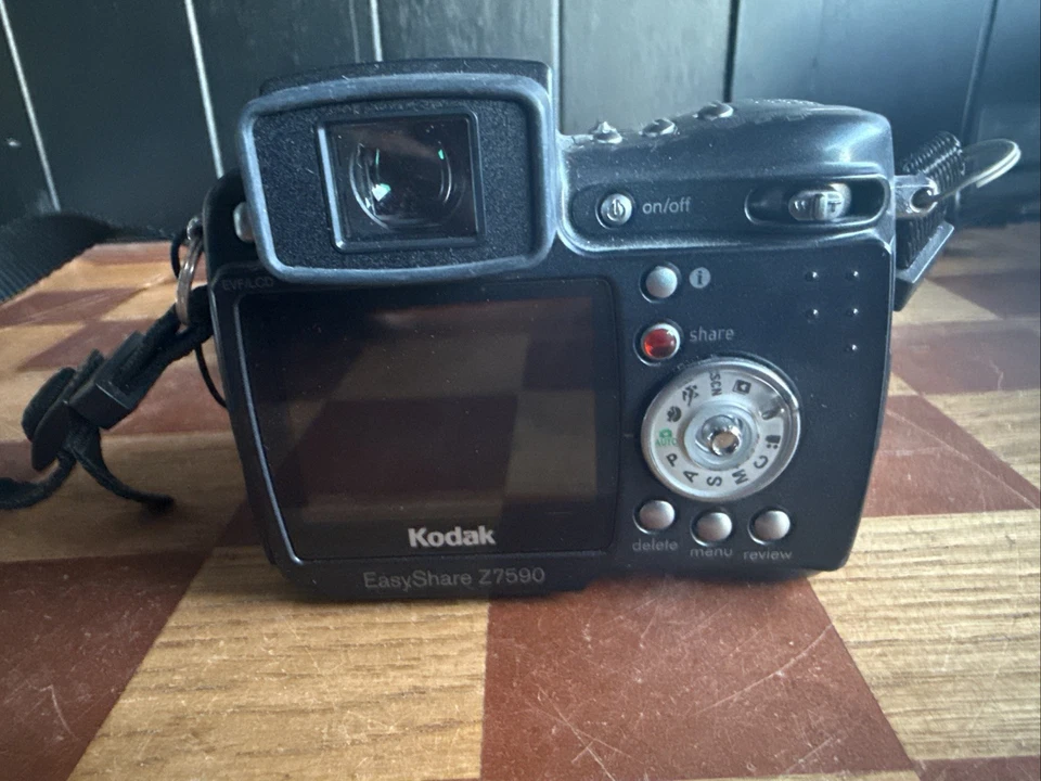 Kodak EasyShare Z7590 5.0MP 10x Zoom Digital Camera Used - Image 4 of 4